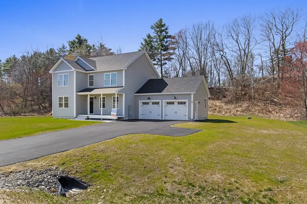 28 Pebble Court Barrington NH 03825