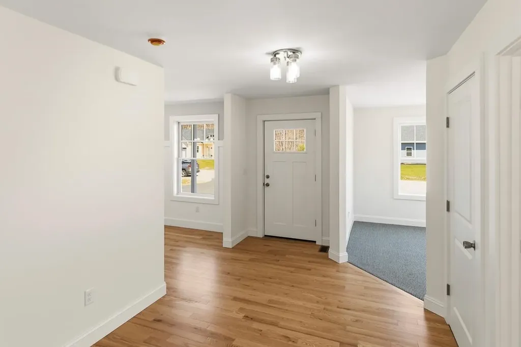 28 Pebble Court Barrington NH 03825