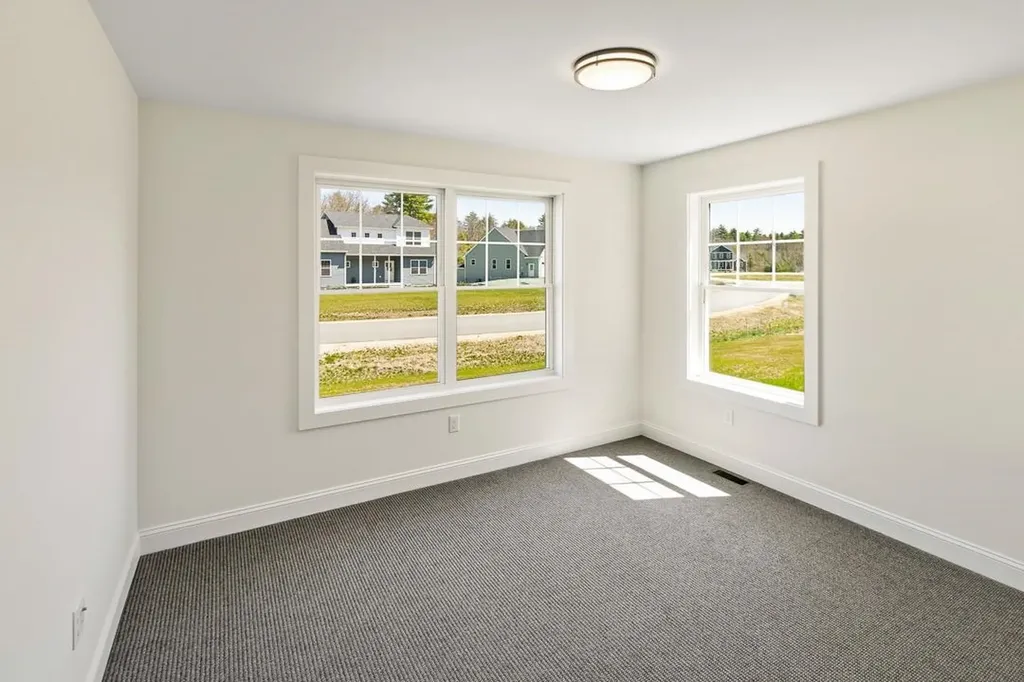 28 Pebble Court Barrington NH 03825