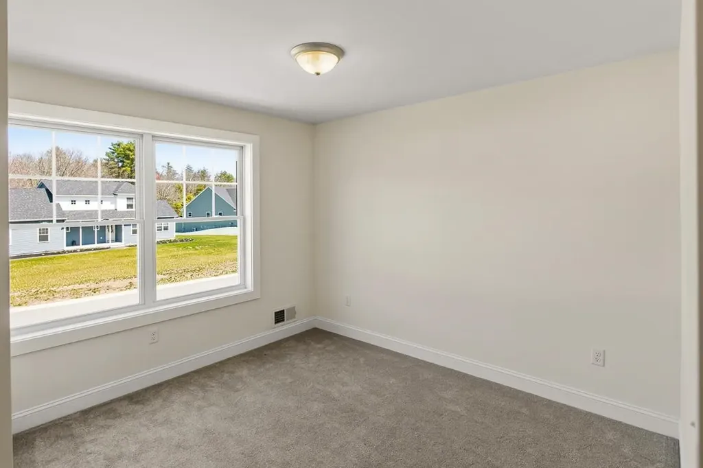 28 Pebble Court Barrington NH 03825