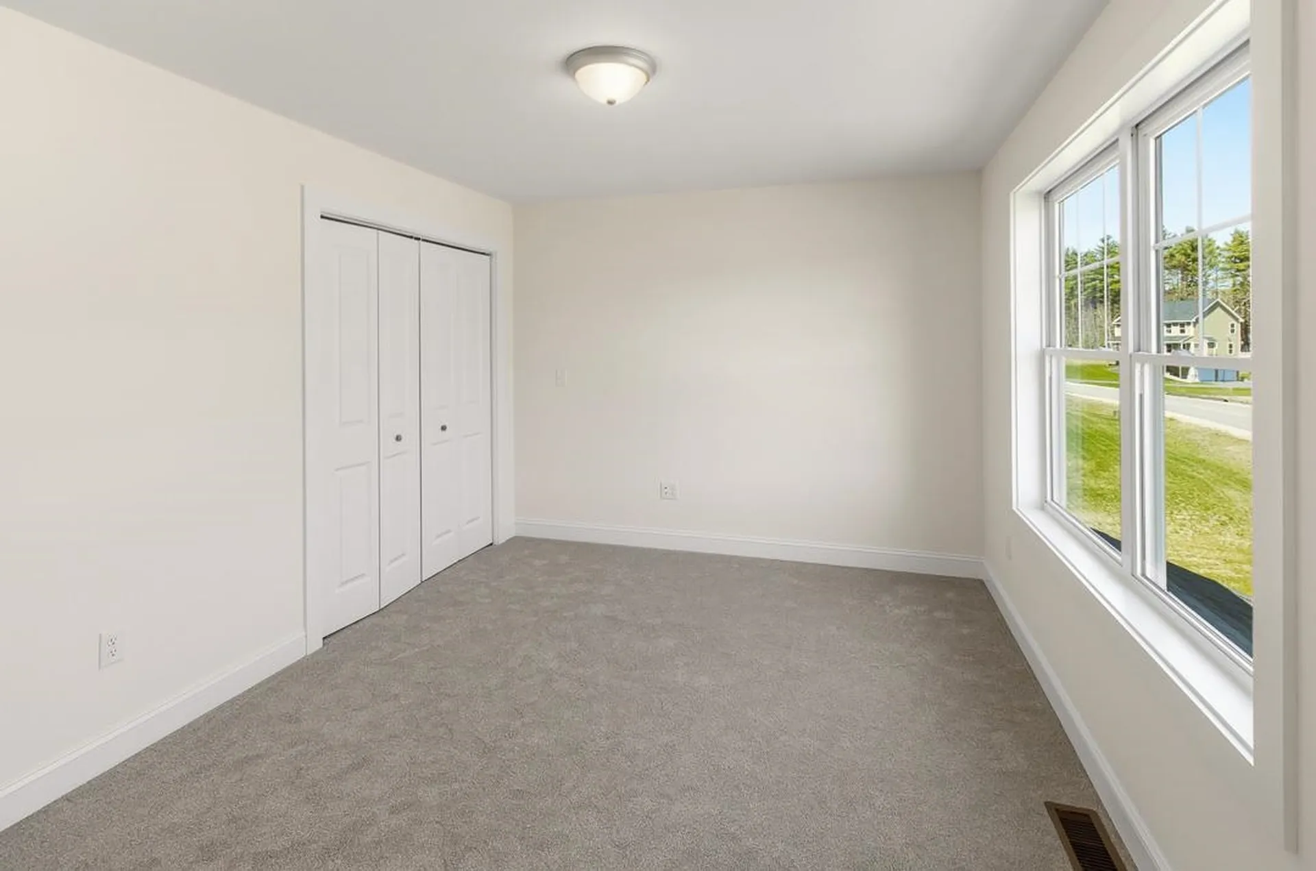 28 Pebble Court Barrington NH 03825