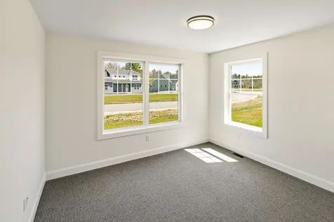 28 Pebble Court Barrington NH 03825