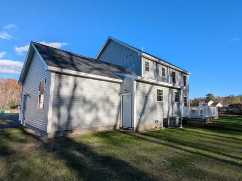 28 Pebble Court Barrington NH 03825