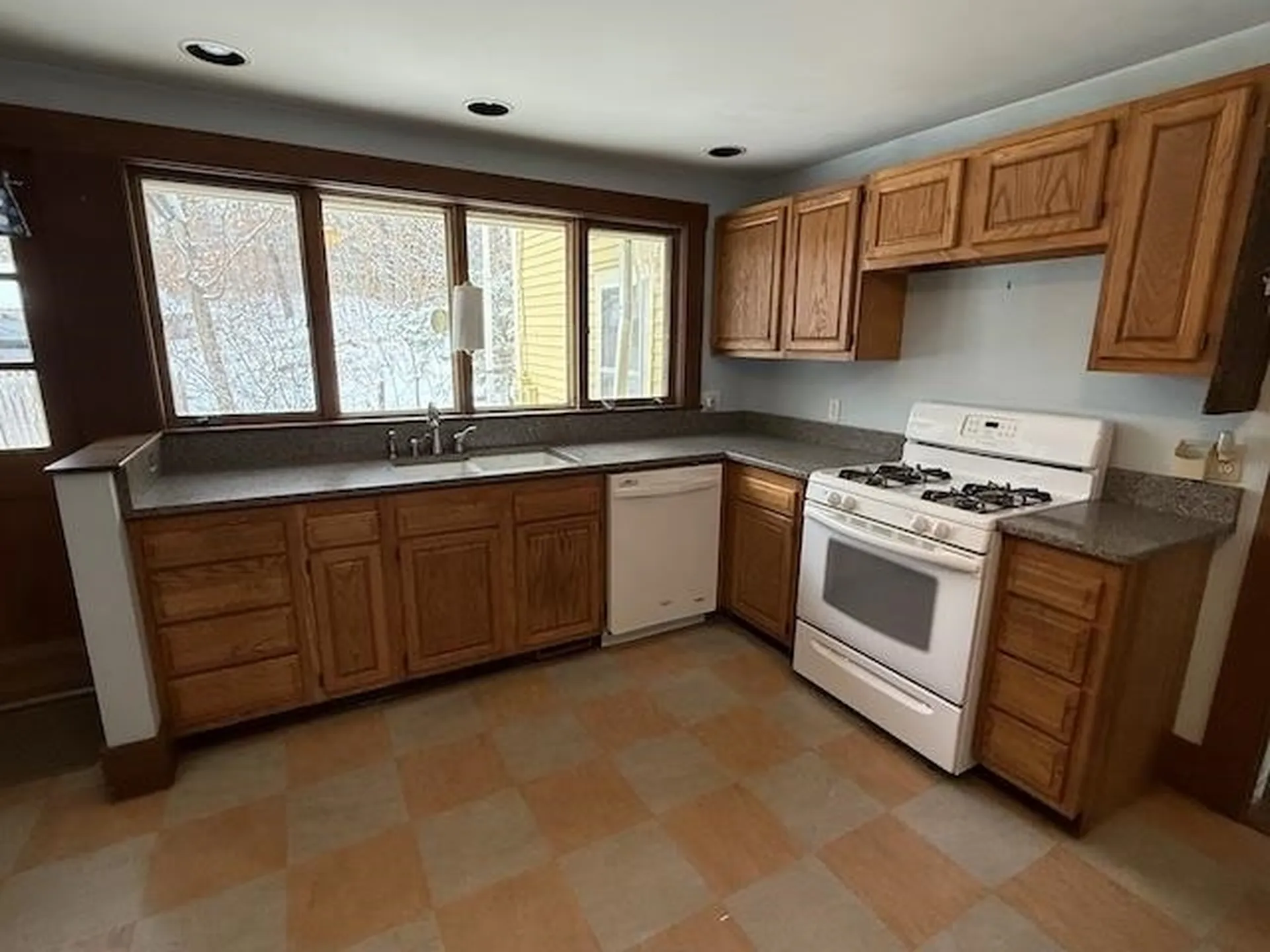 24 Willaby Colby Lane Warner NH 03278