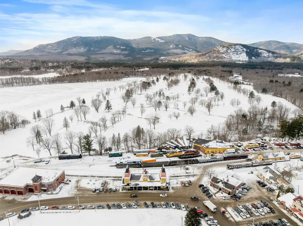 64 O'keefe Circle Conway NH 03860