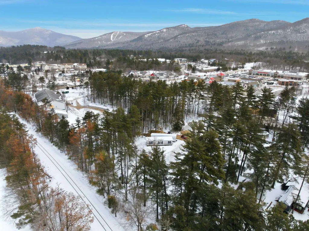 64 O'keefe Circle Conway NH 03860