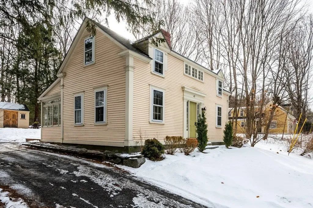 47 Newmarket Road Durham NH 03824