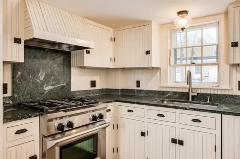 47 Newmarket Road Durham NH 03824