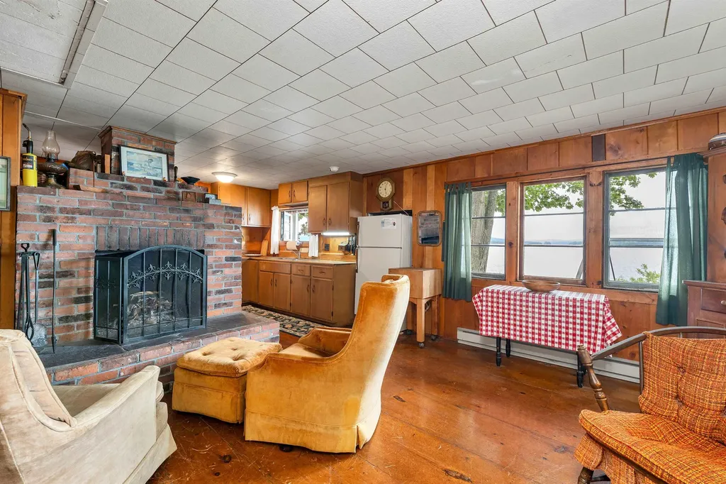 47 Pot O Beans Road Moultonborough NH 03254