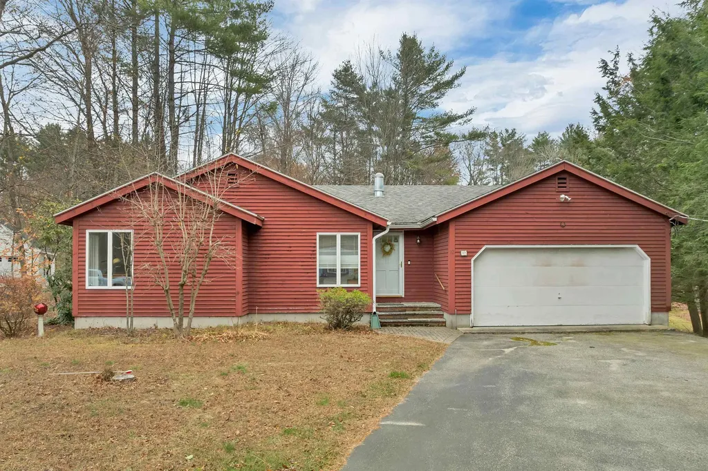 12 Highland Terrace Wolfeboro NH 03894