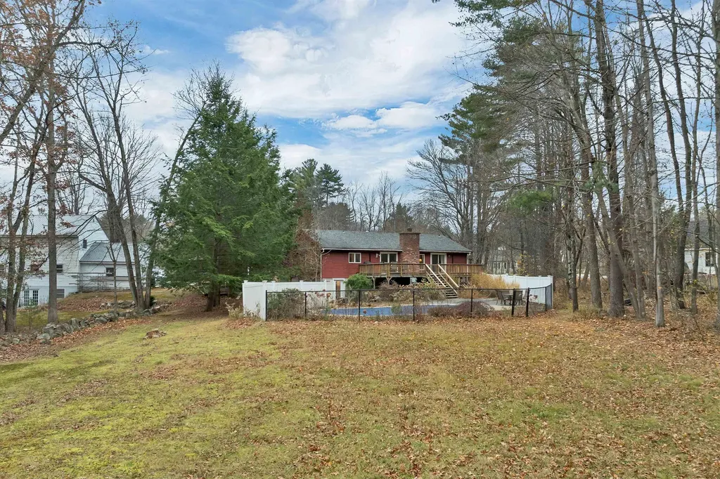 12 Highland Terrace Wolfeboro NH 03894