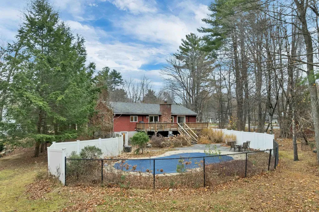 12 Highland Terrace Wolfeboro NH 03894