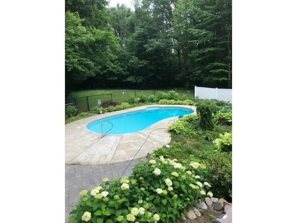 12 Highland Terrace Wolfeboro NH 03894