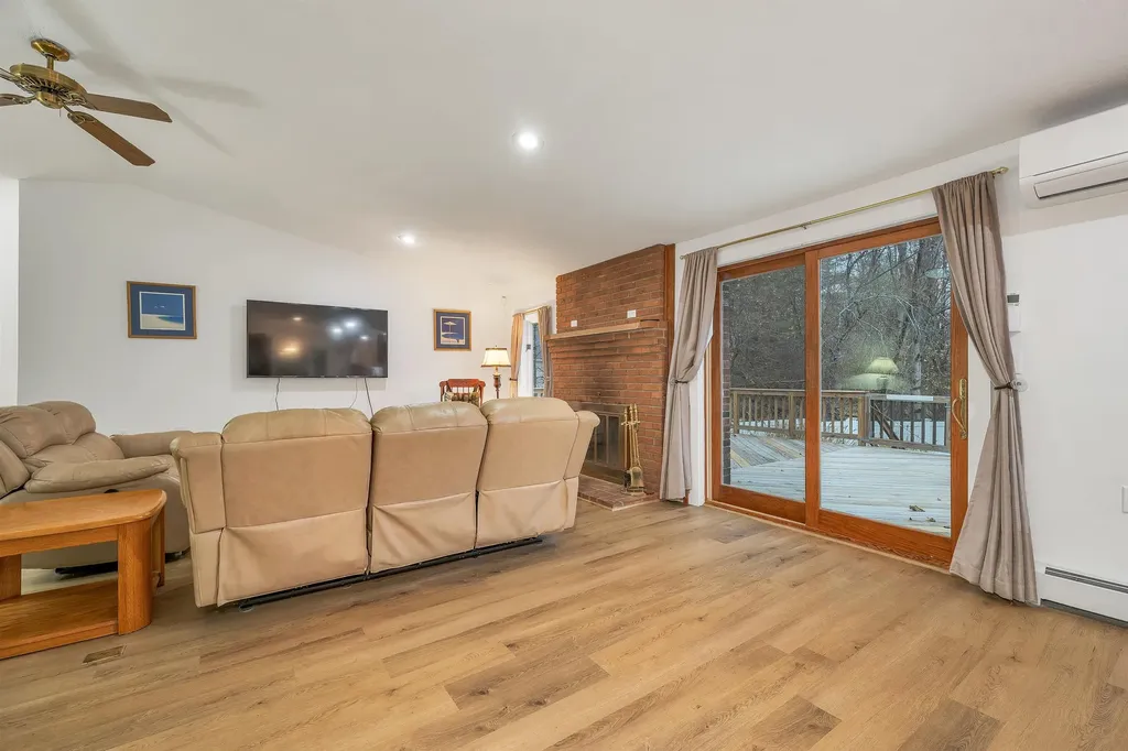 12 Highland Terrace Wolfeboro NH 03894