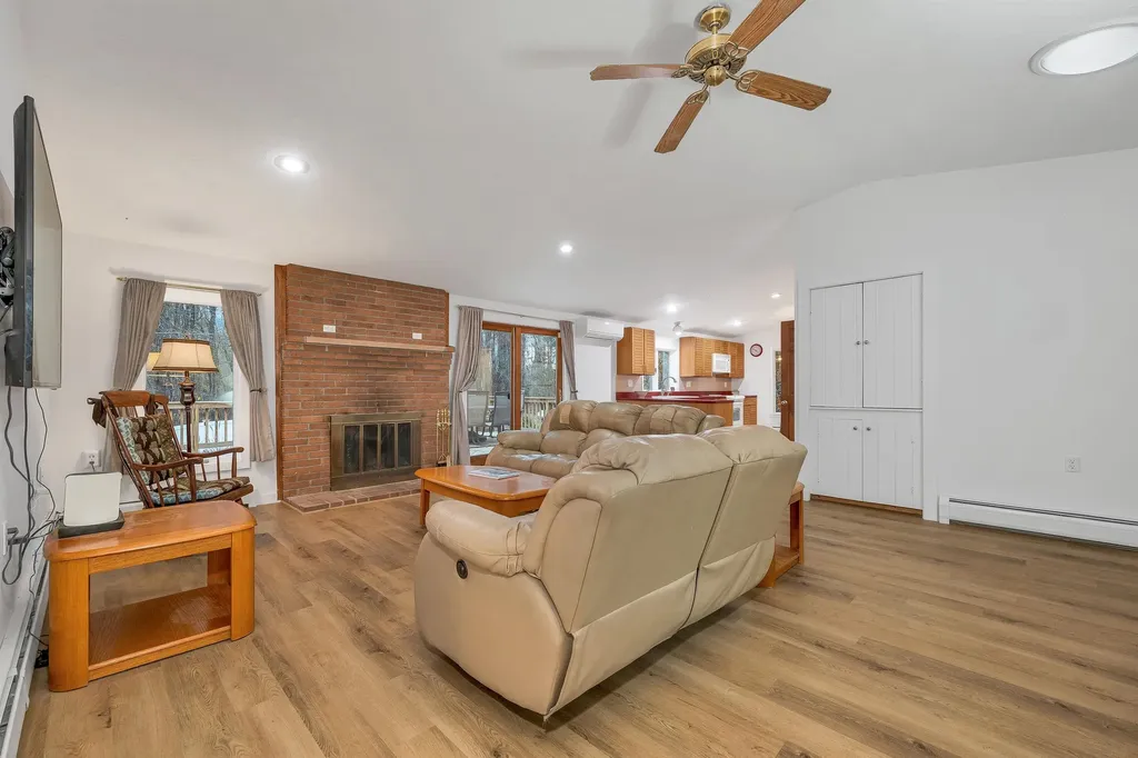 12 Highland Terrace Wolfeboro NH 03894