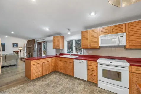 12 Highland Terrace Wolfeboro NH 03894