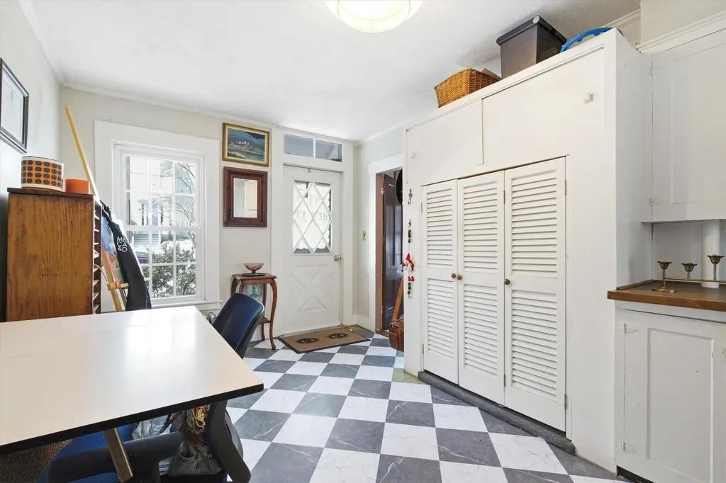 69 Centre Street Concord NH 03301