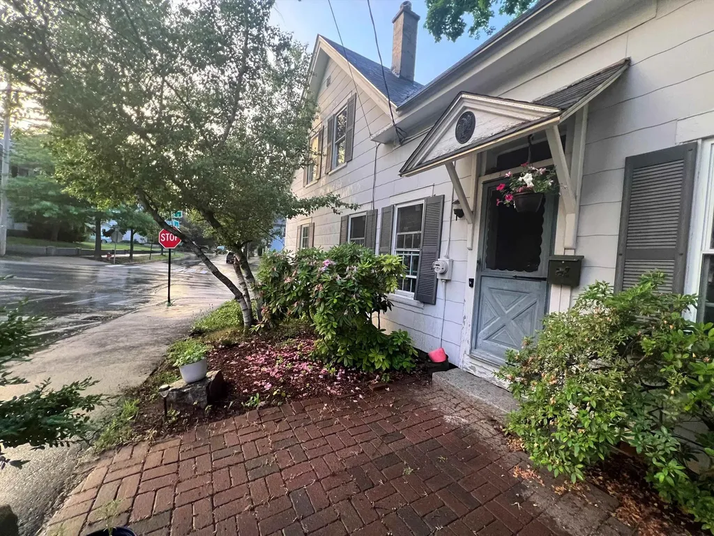 69 Centre Street Concord NH 03301