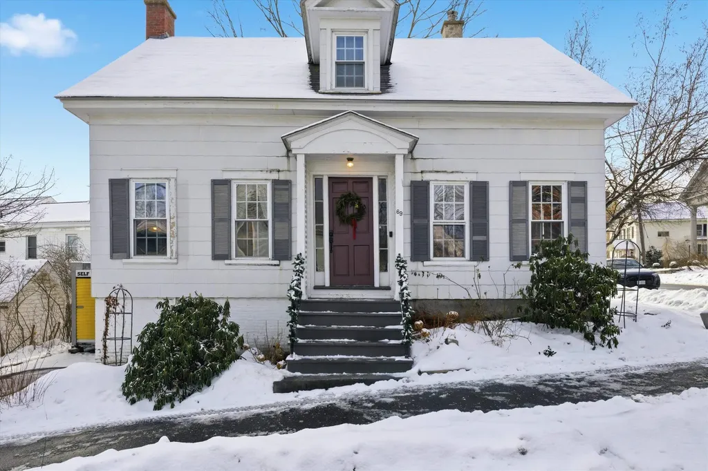 69 Centre Street Concord NH 03301