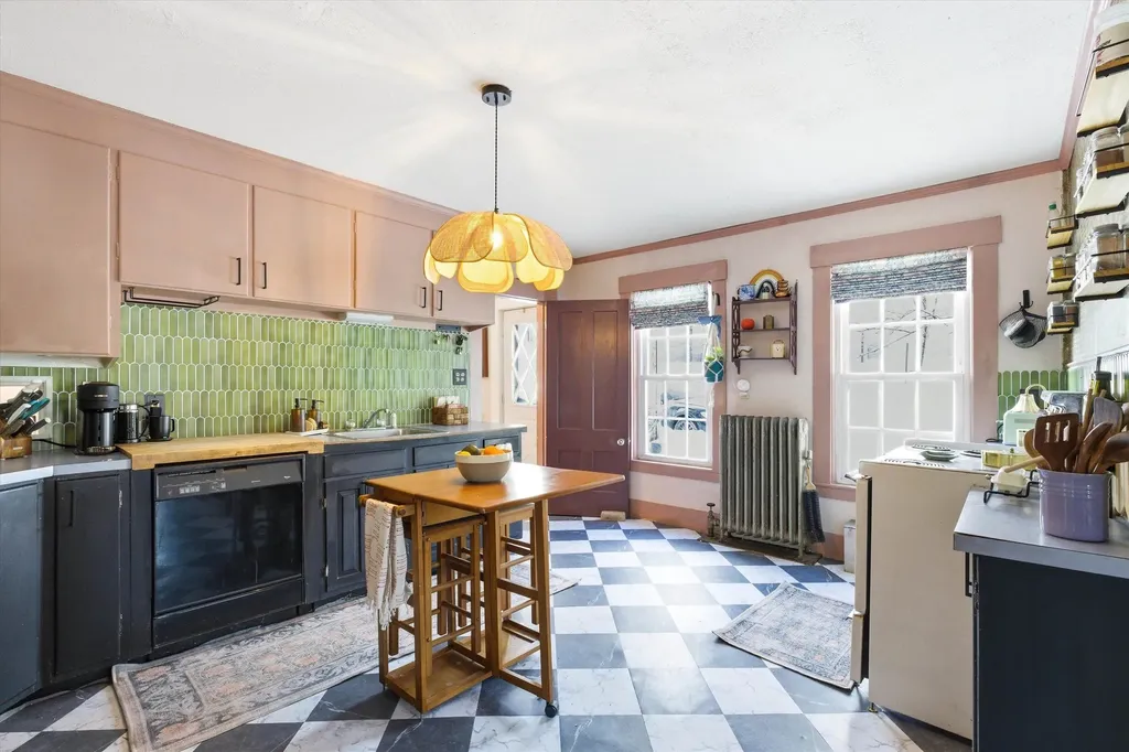 69 Centre Street Concord NH 03301