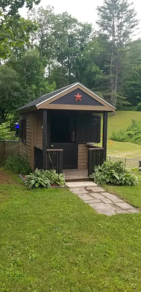 147 South Street Springfield VT 05156