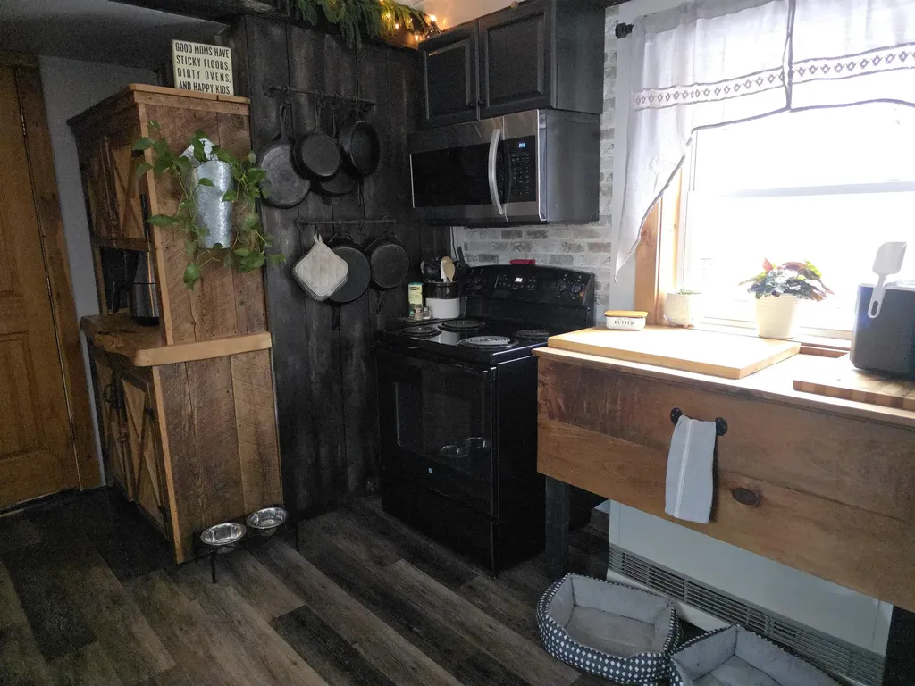 147 South Street Springfield VT 05156