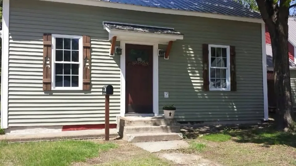 147 South Street Springfield VT 05156