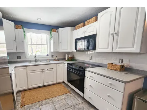 36 Wyman Street Hillsborough NH 03244