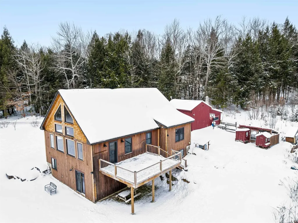 932 Mud City Loop Morristown VT 05661
