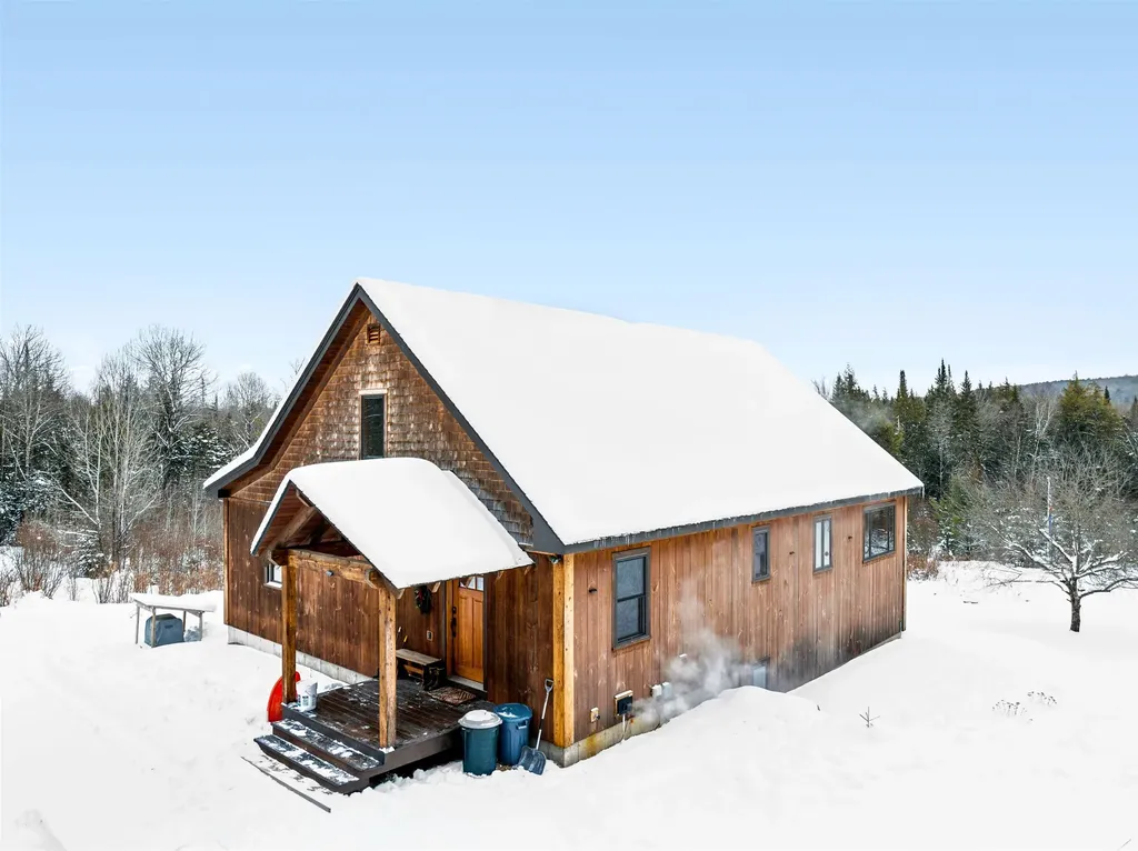 932 Mud City Loop Morristown VT 05661