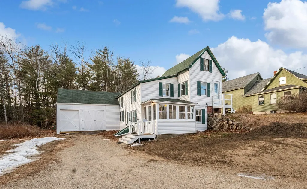 52 Pine Street Alton NH 03809