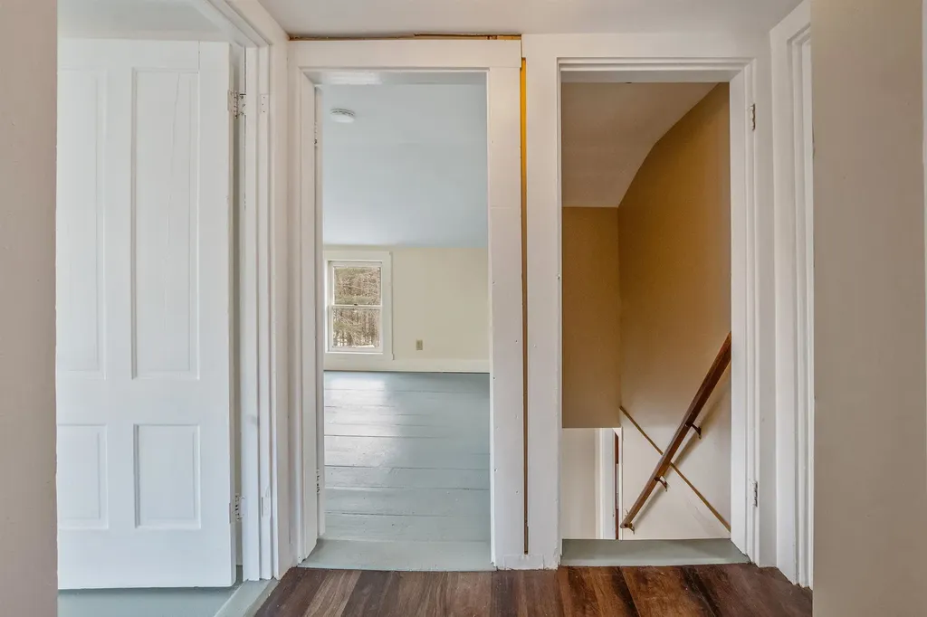 52 Pine Street Alton NH 03809