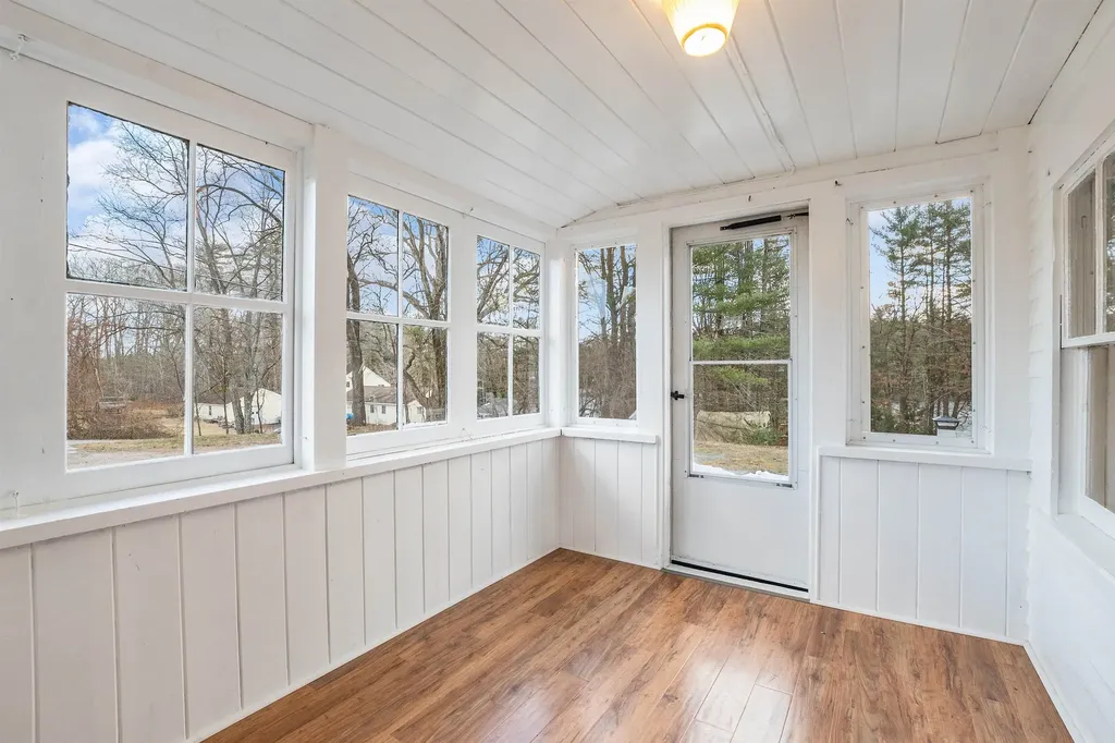 52 Pine Street Alton NH 03809