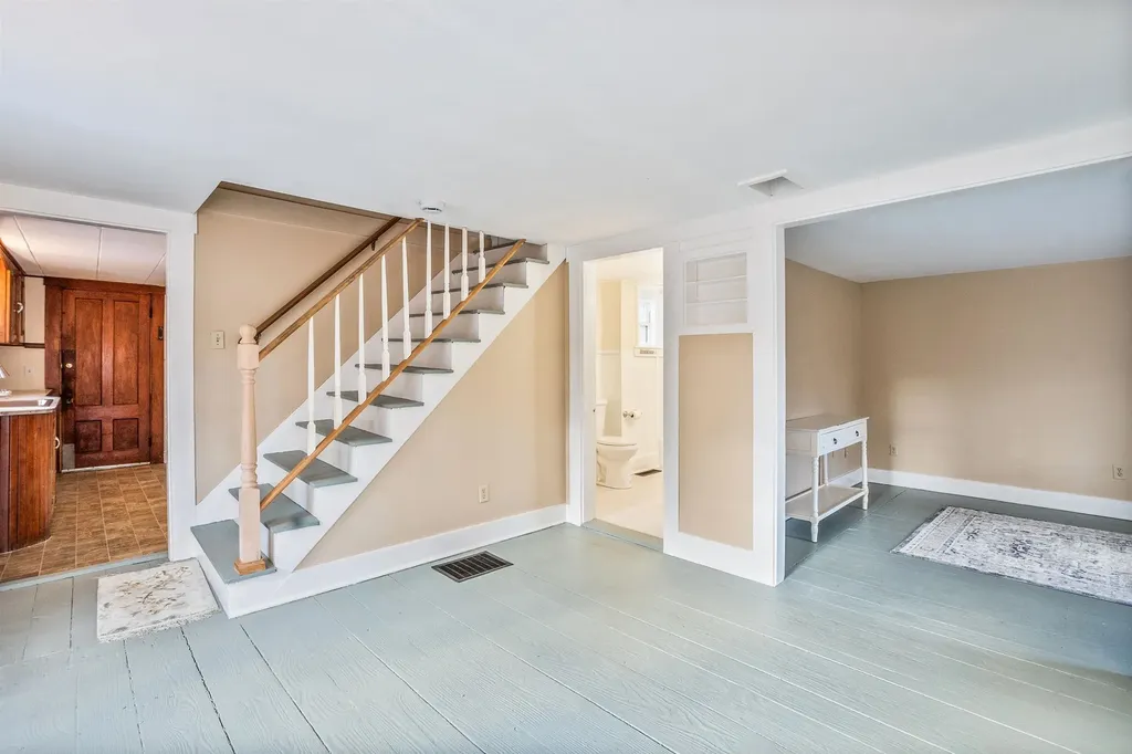 52 Pine Street Alton NH 03809