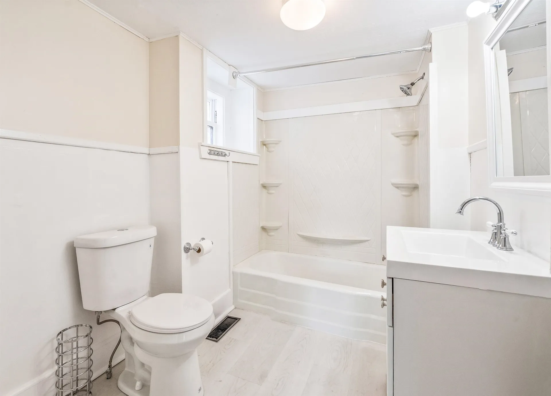 52 Pine Street Alton NH 03809