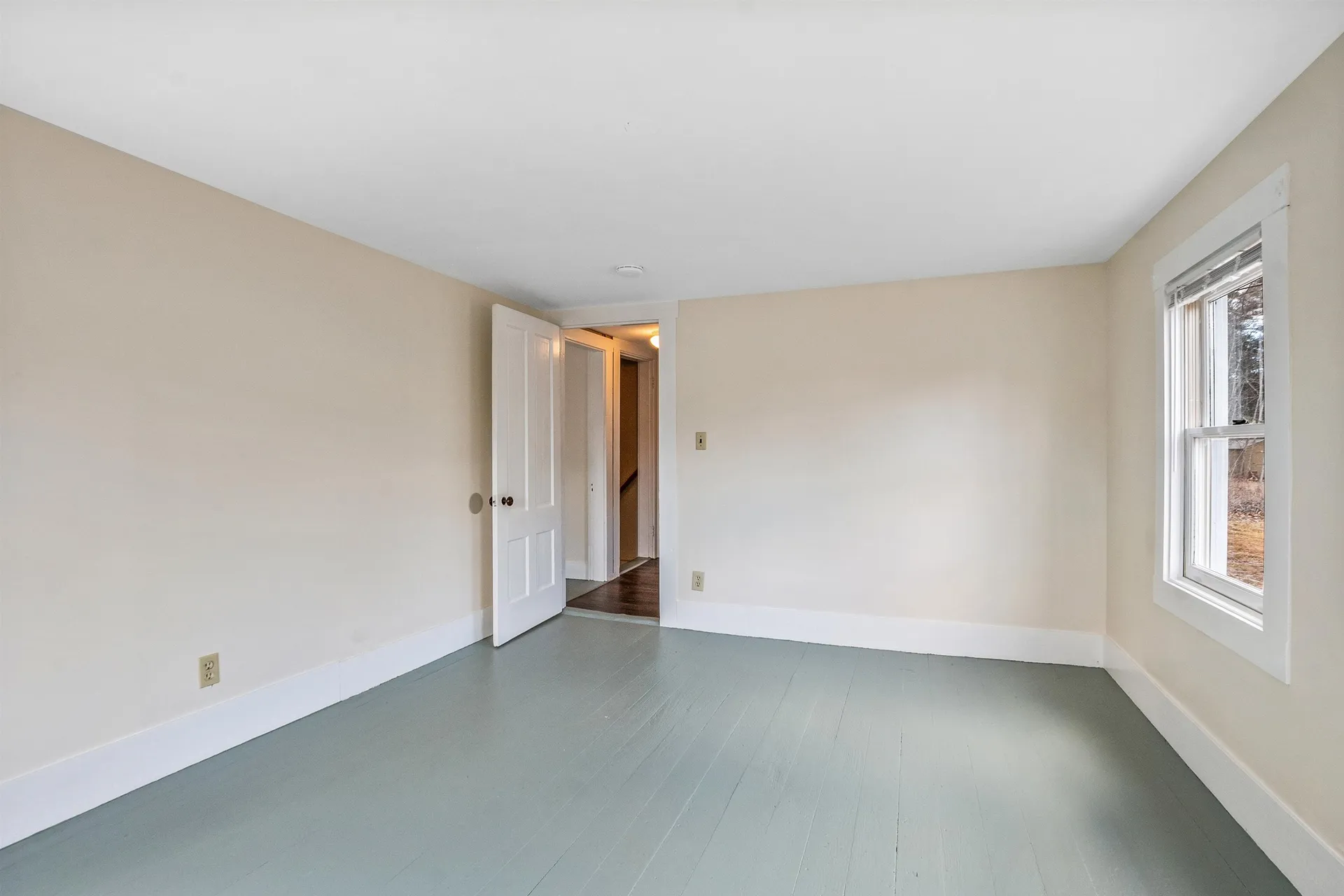 52 Pine Street Alton NH 03809