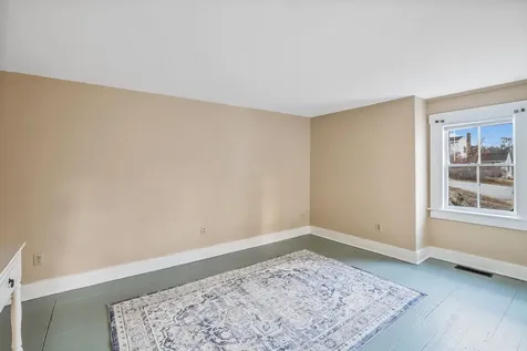 52 Pine Street Alton NH 03809