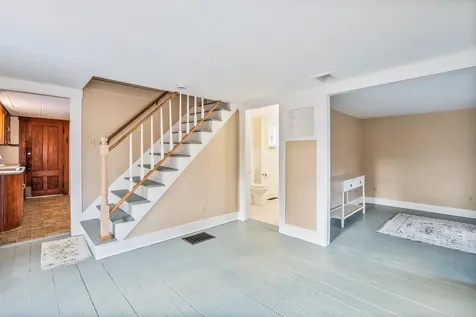 52 Pine Street Alton NH 03809