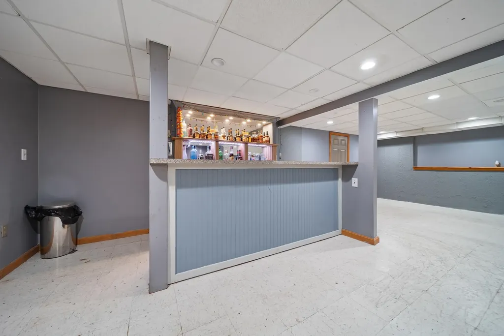 18 Lorri Road Derry NH 03038