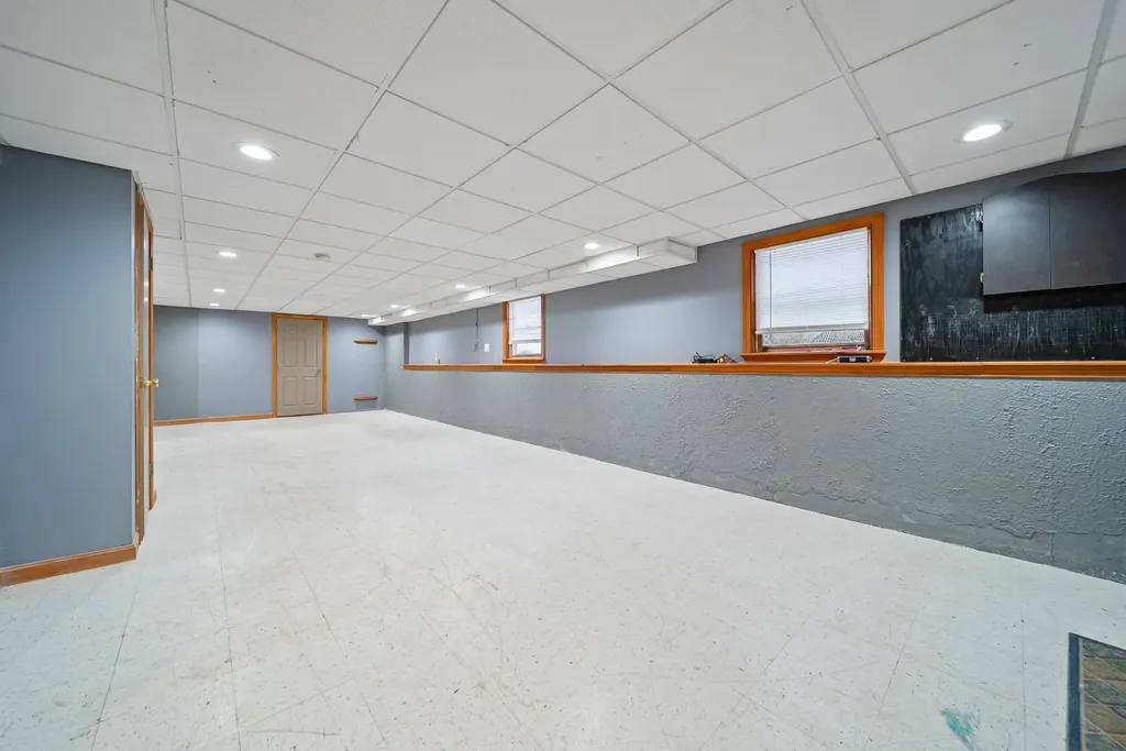 18 Lorri Road Derry NH 03038