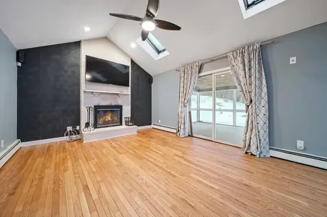 18 Lorri Road Derry NH 03038