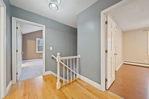 18 Lorri Road Derry NH 03038