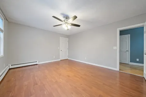 18 Lorri Road Derry NH 03038