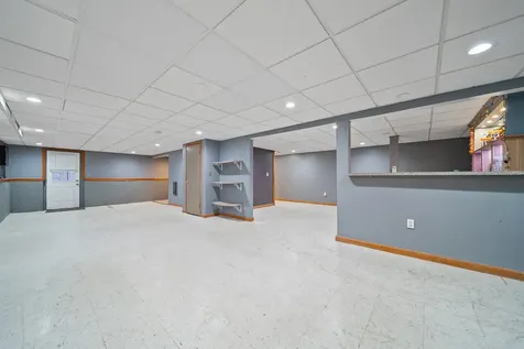 18 Lorri Road Derry NH 03038