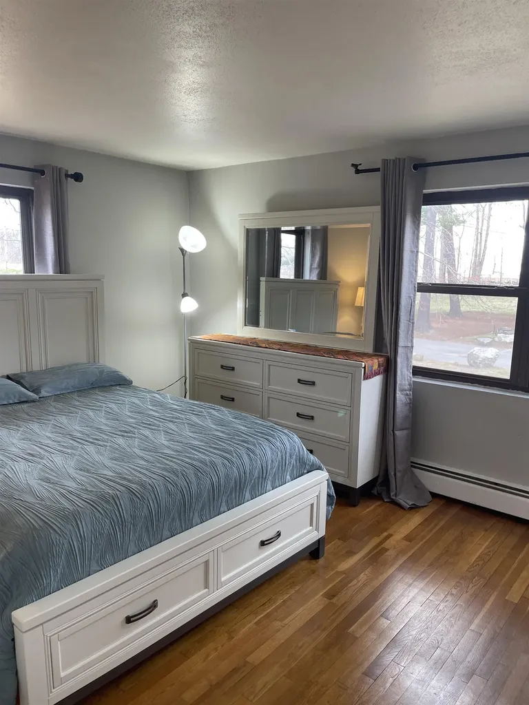 4 Brook Road Salem NH 03079