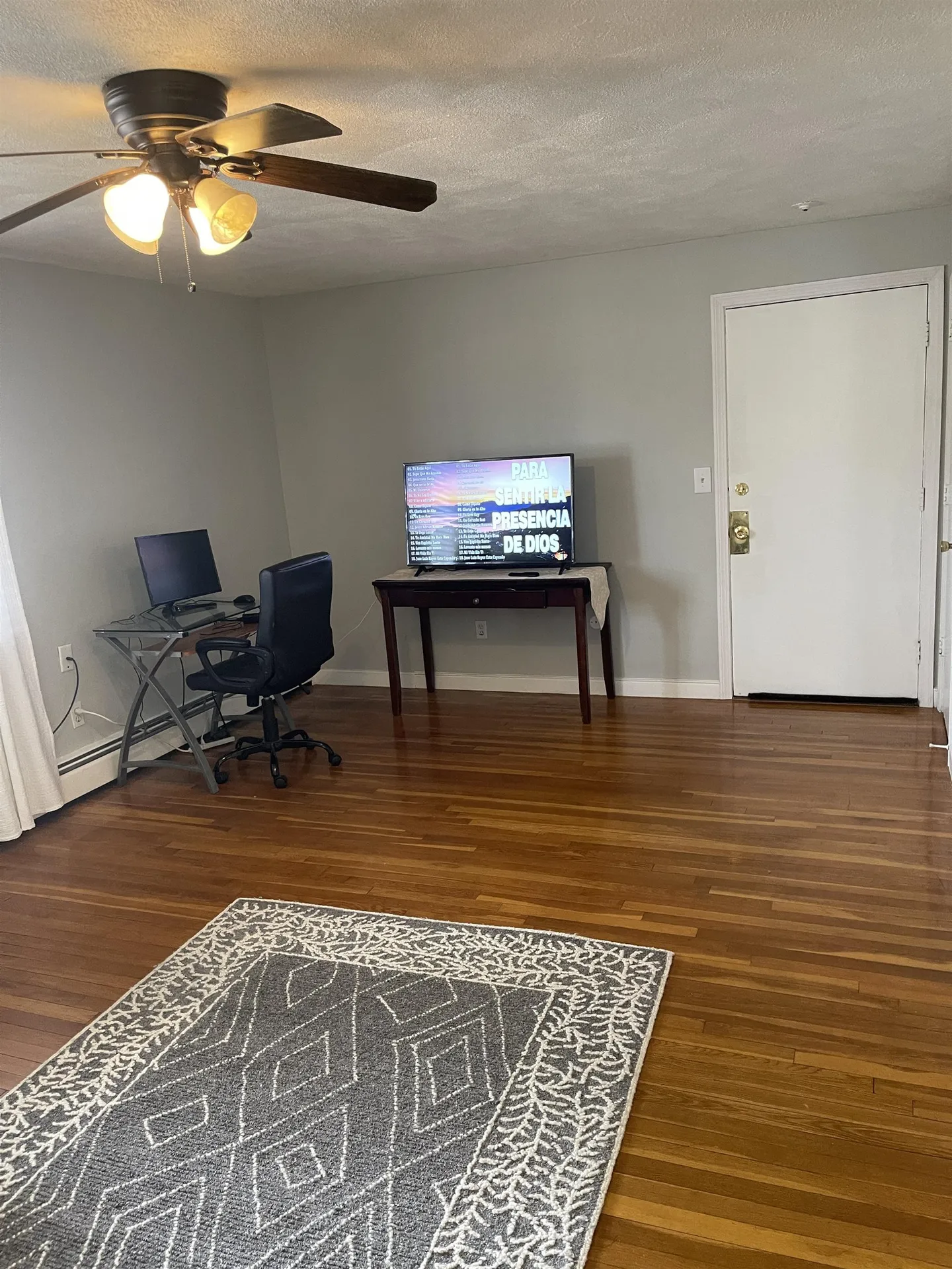 4 Brook Road Salem NH 03079