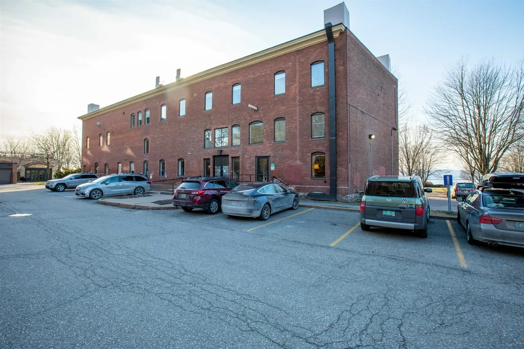 86 Lake Street Burlington VT 05401