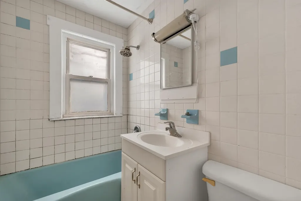 633 Daniel Webster Highway Merrimack NH 03054