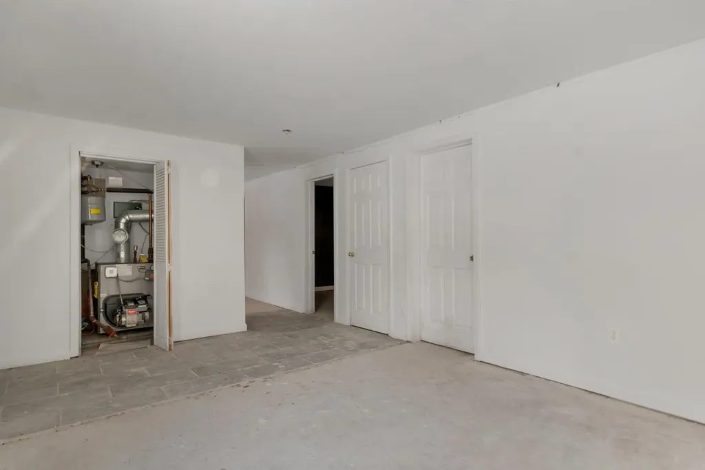 633 Daniel Webster Highway Merrimack NH 03054