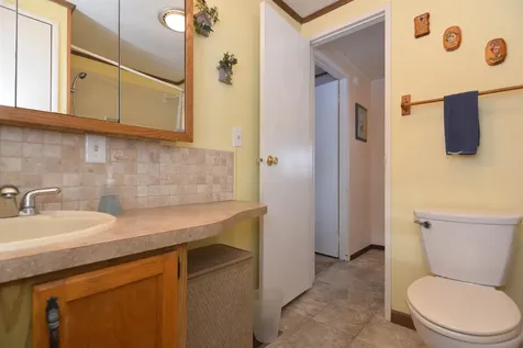 11 Amy Lane Hampstead NH 03841